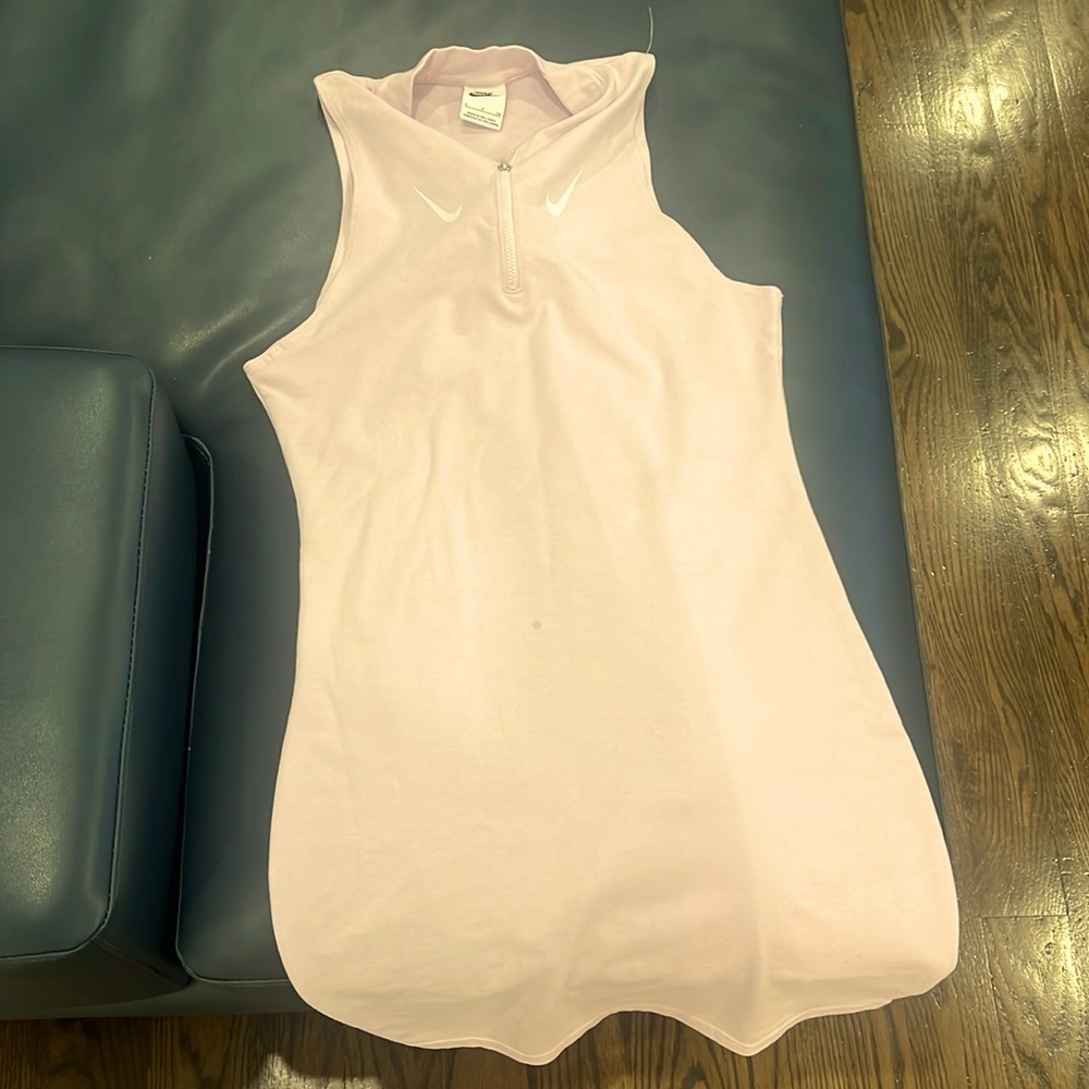 Small Nike sports dress in light pink